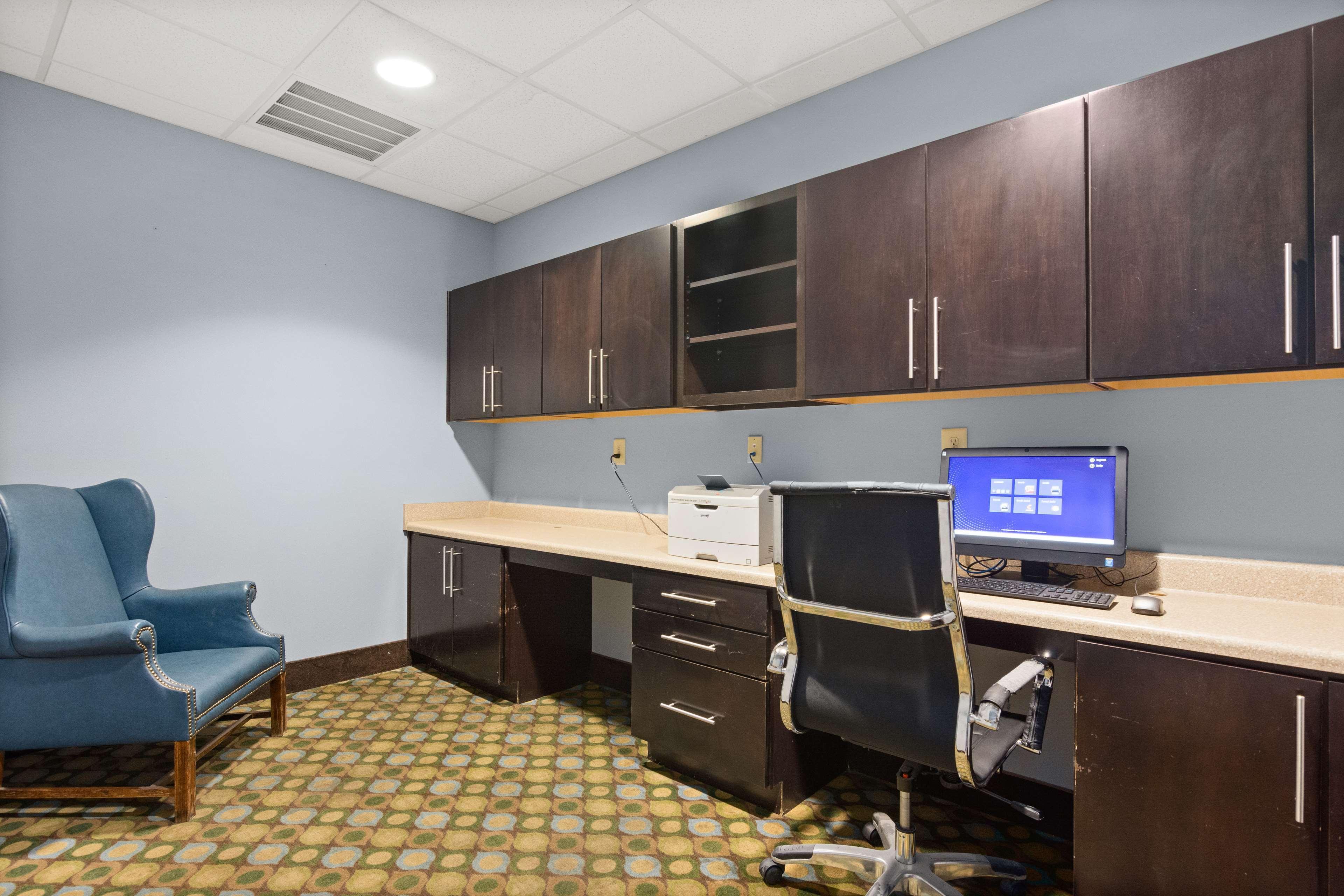 Surestay Plus Hotel By Best Western Portland Route 52 West מראה חיצוני תמונה